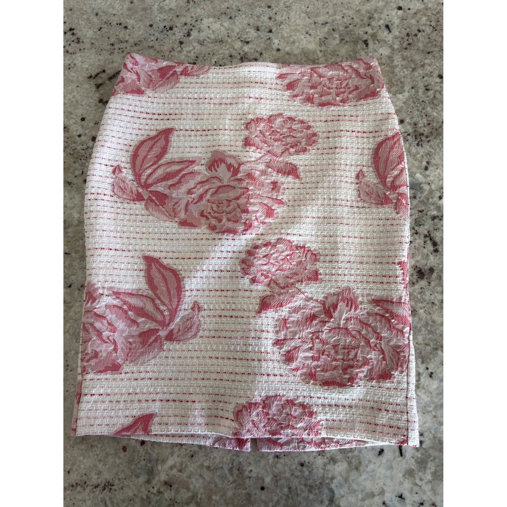 Ann Taylor Petite 4P Pink Floral Textured Pencil Skirt